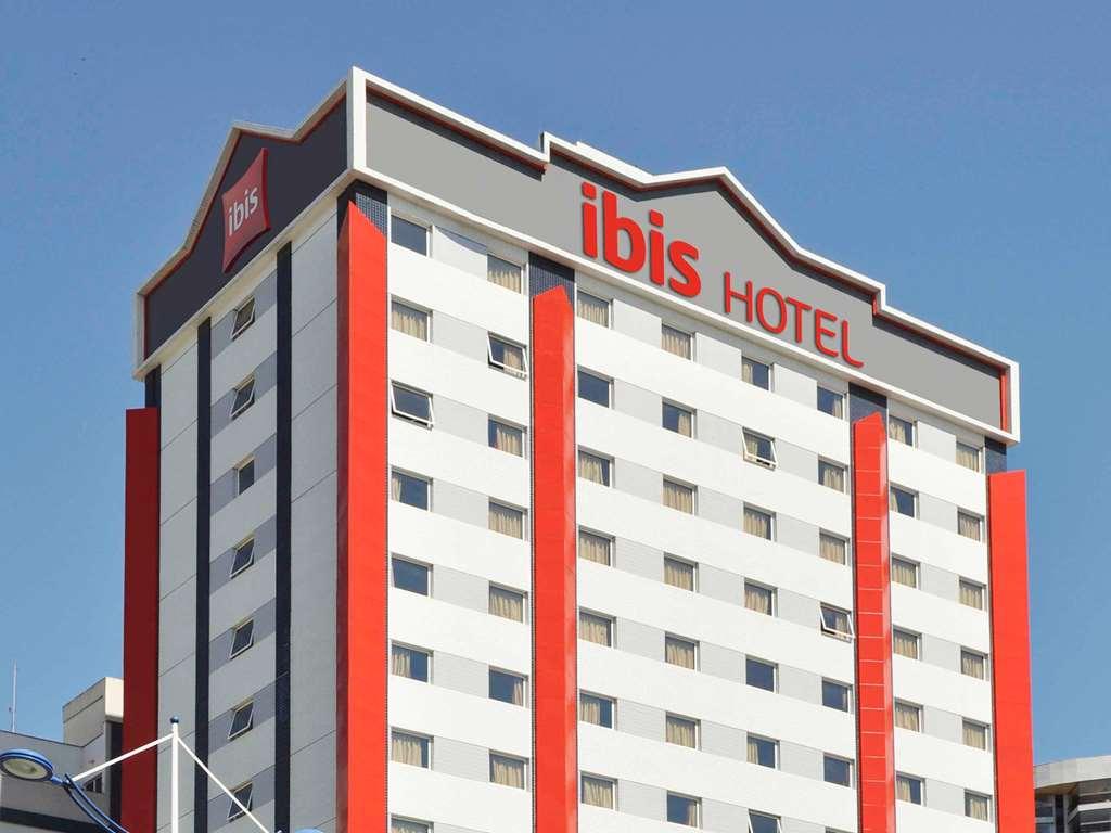 Ibis Vitoria Praia Do Canto Exterior foto