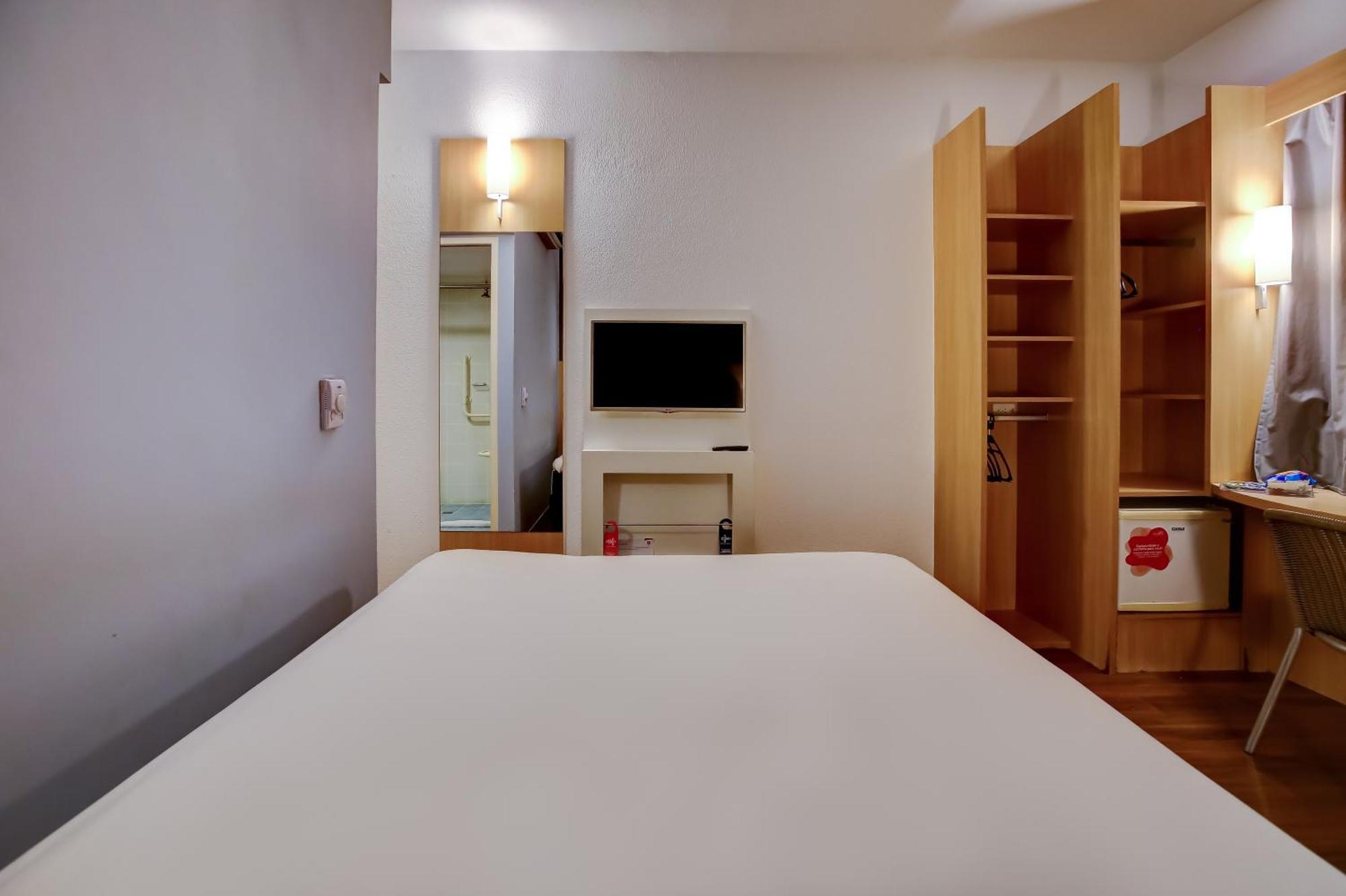 Ibis Vitoria Praia Do Canto Exterior foto